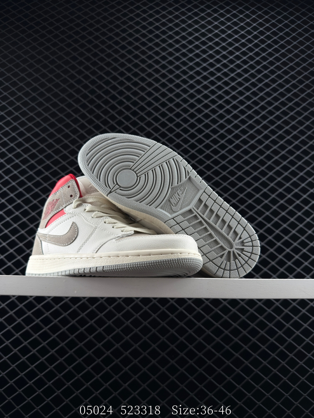 Nike Air Jordan 1 Retro High OG”Black/White“